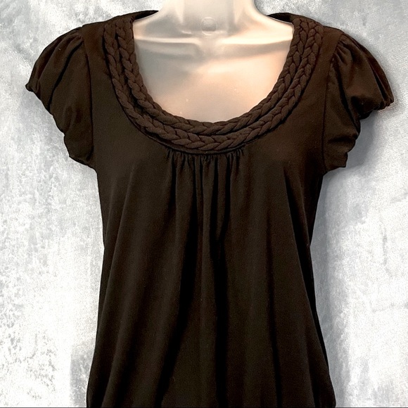 EUC braided scoop neck with ruched capped sleeves black top - Picture 1 of 4